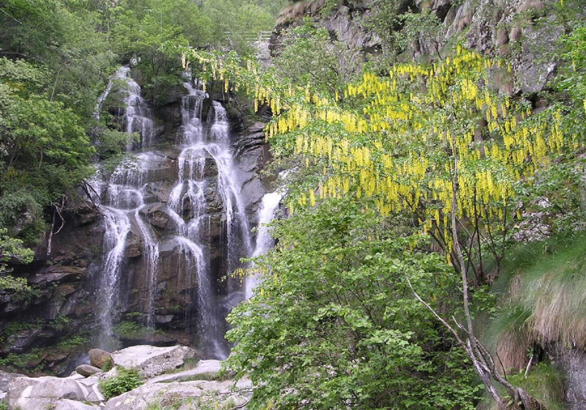 Bouro waterfall in Lillianes