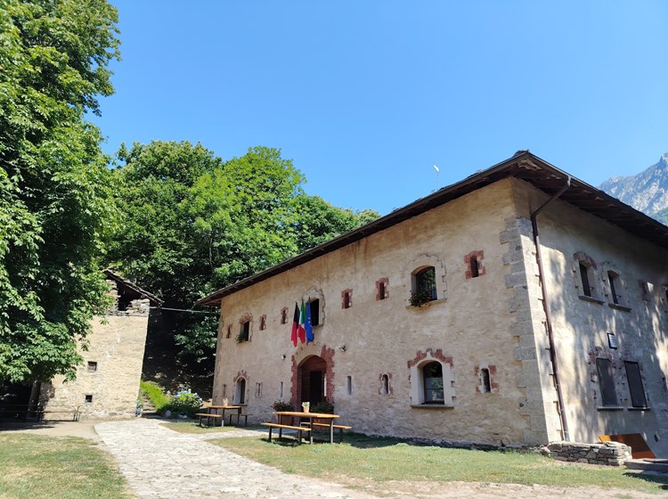 Esterno