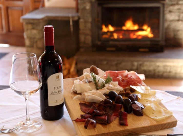  Platter of cold cuts and cheeses from the region 