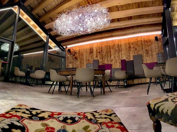 Restaurant 4810 Food