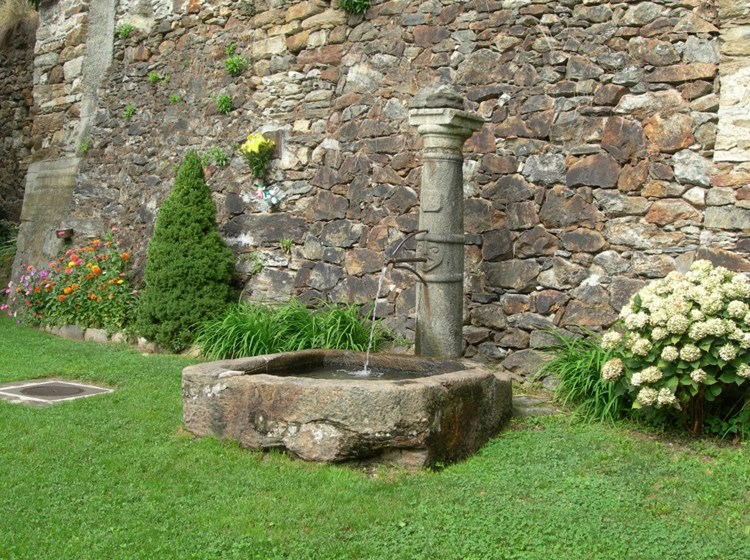 Fontaine en pierre