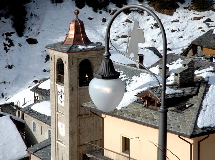Église de Saint-Rhémy en hiver