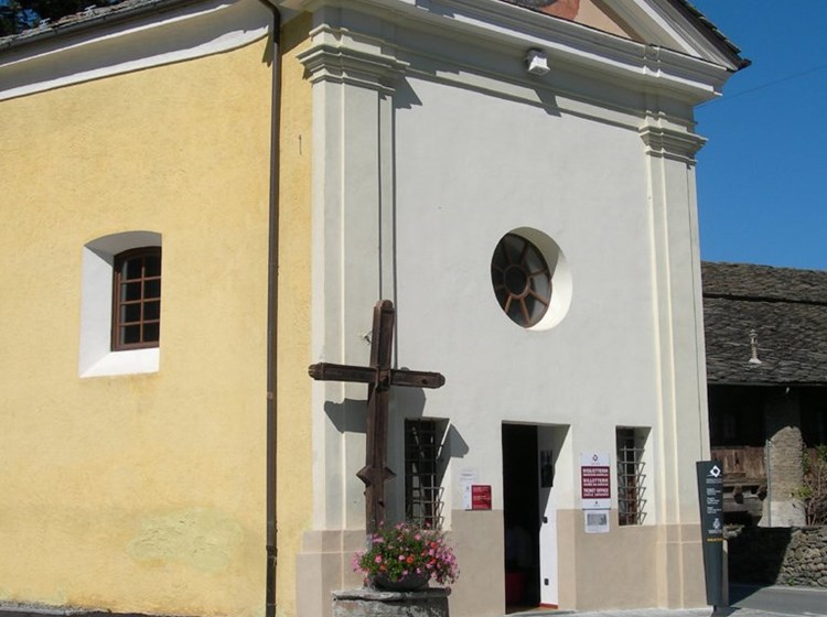 La façade de l'édifice