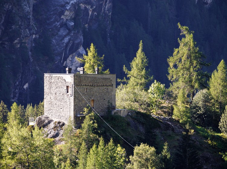 Maison forte des Seigneurs d'Avise