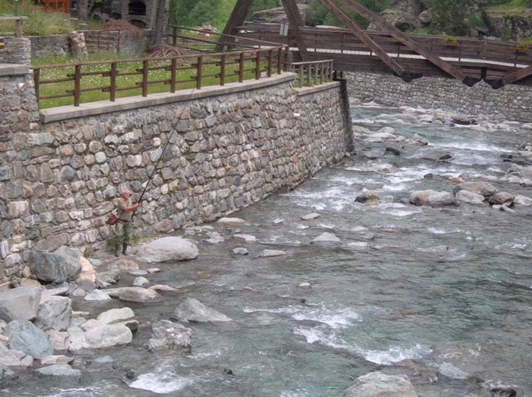 Fisherman in the Ayasse stream