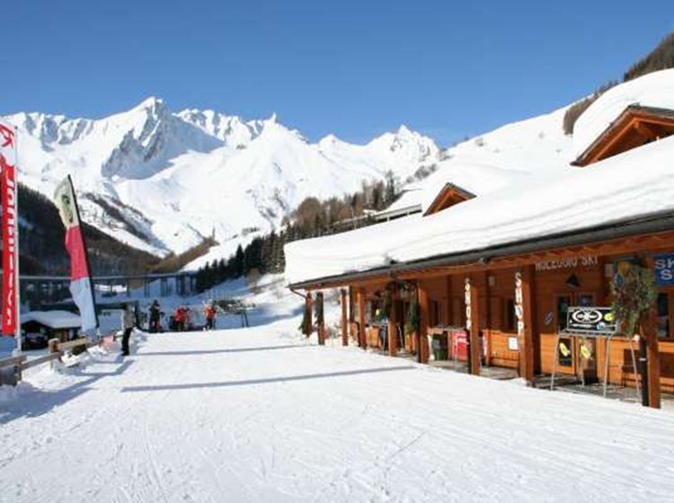 Il noleggio Gal Sport accanto alla biglietteria de