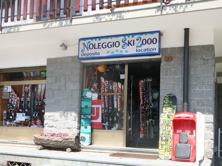 Ski rental 2000