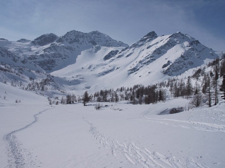The gorge from lake Arpy