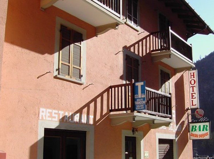 Hotel Beau Séjour - Exterior summer