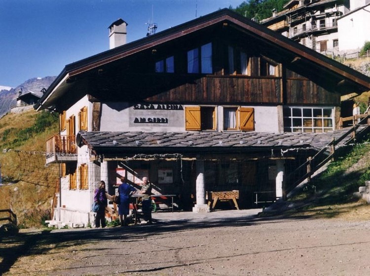 Exterior summer