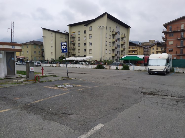 Area Sosta Camper Via Caduti del lavoro - Aosta