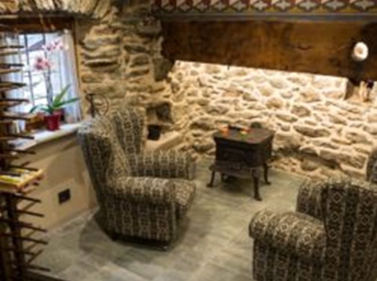 Chambre D'Hôtes Au coeur du village - small living room