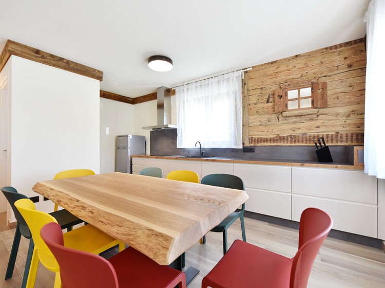 C.A.V. FOYER APARTMENTS