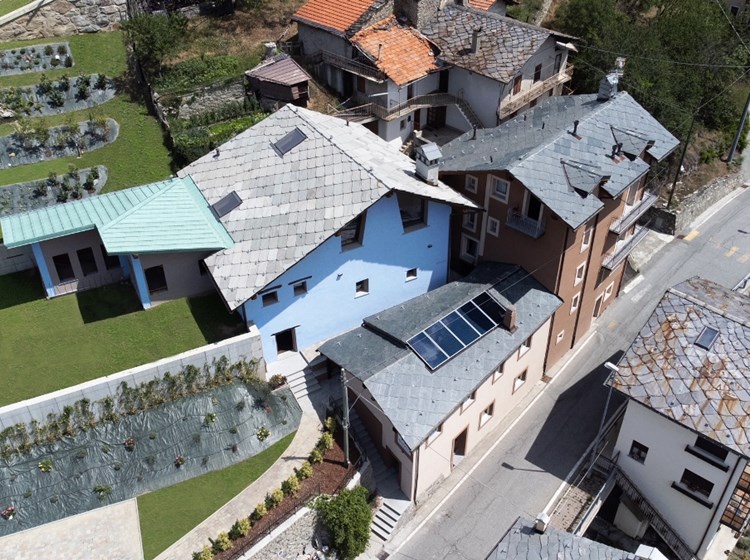 Holiday homes and apartments