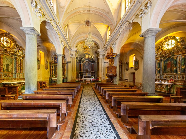 Chiesa di Valpelline - interno