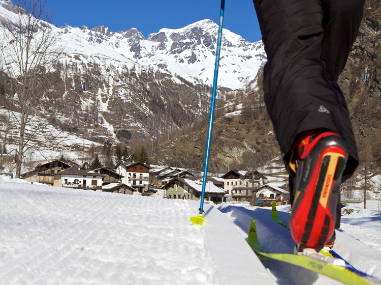 Ollomont cross-country runs