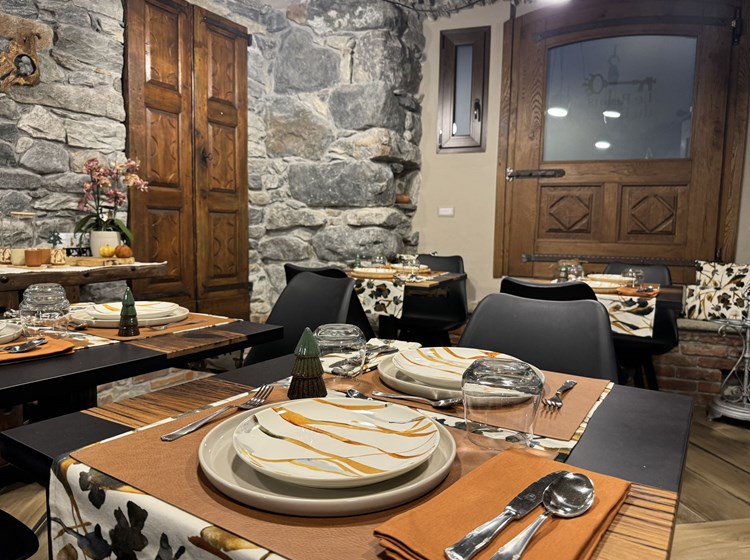 Le Relais du Bourg - salle de petit déjeuner