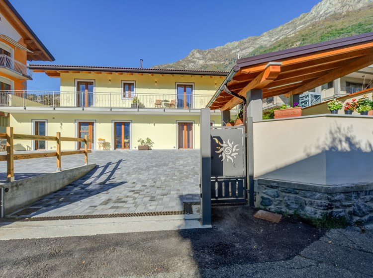 B&B Il Girasole - summer exterior