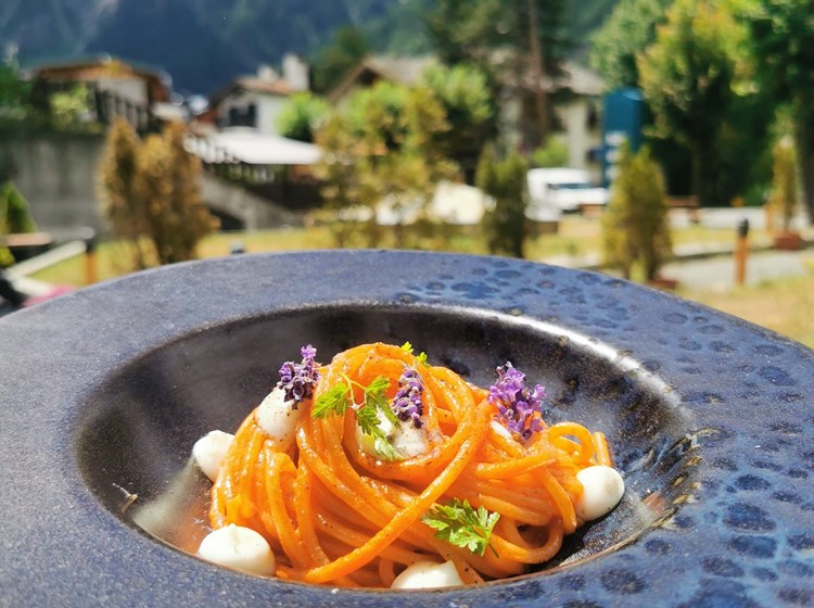 Altitude - Champagne & Gourmet