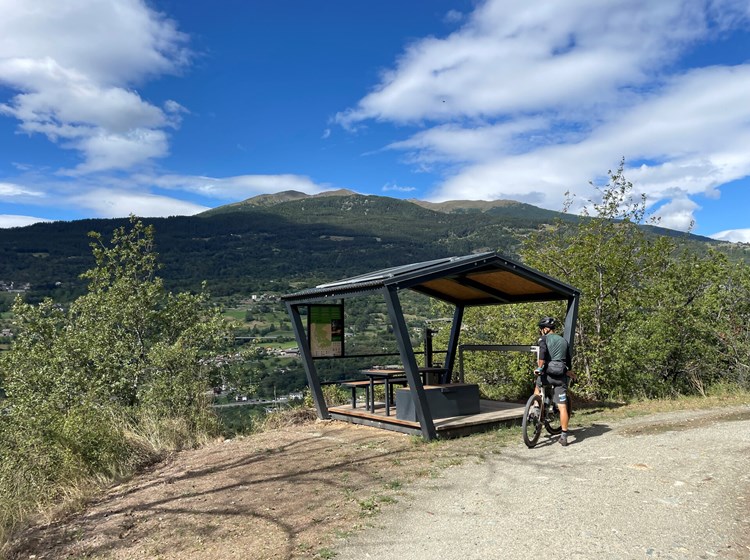 Mountain bike lungo il ru Pompillard