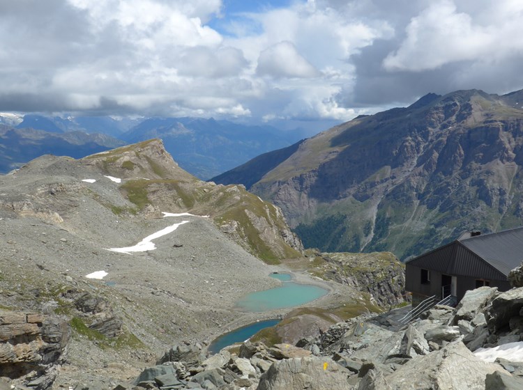 Rifugio degli Angeli  Mountain hut– Exterior with a view