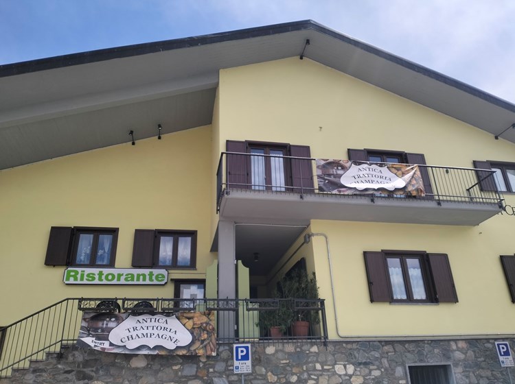 Antica Trattoria Champagne